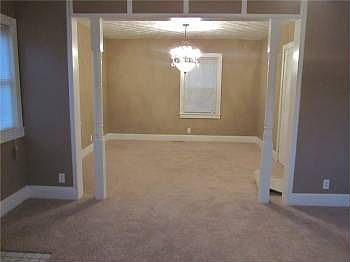 5th image of 506 College St