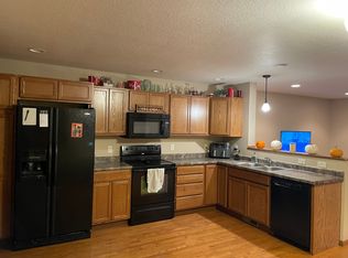 105 Valley Ln, Eagle Lake, MN 56024