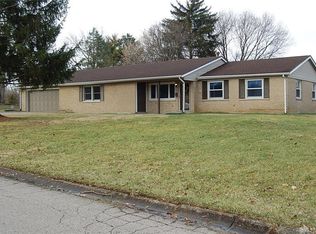 2720 Shelburne Ln, Dayton, OH 45430