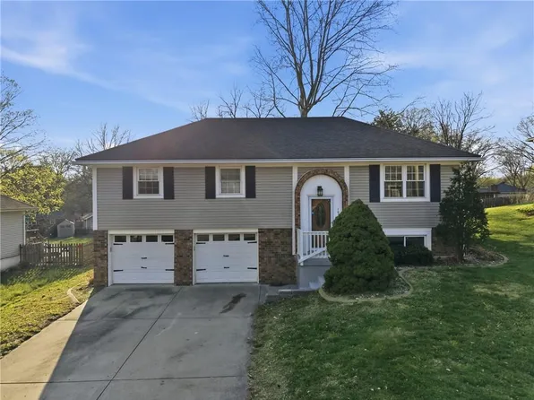 1917 SE Abbey St, Blue Springs, MO 64014