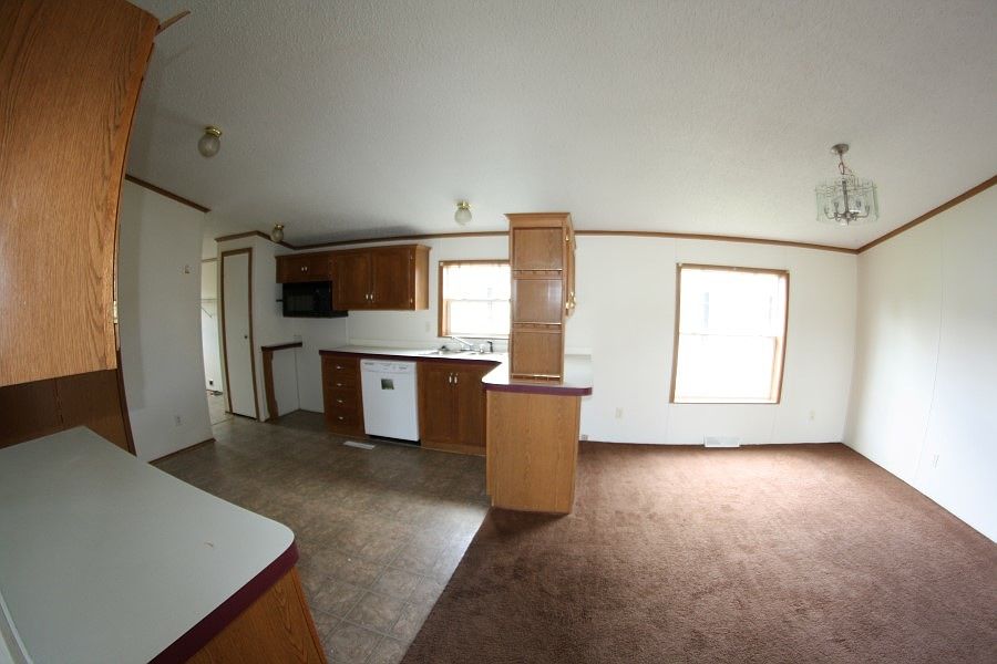 2nd image of 121 Pineview Dr