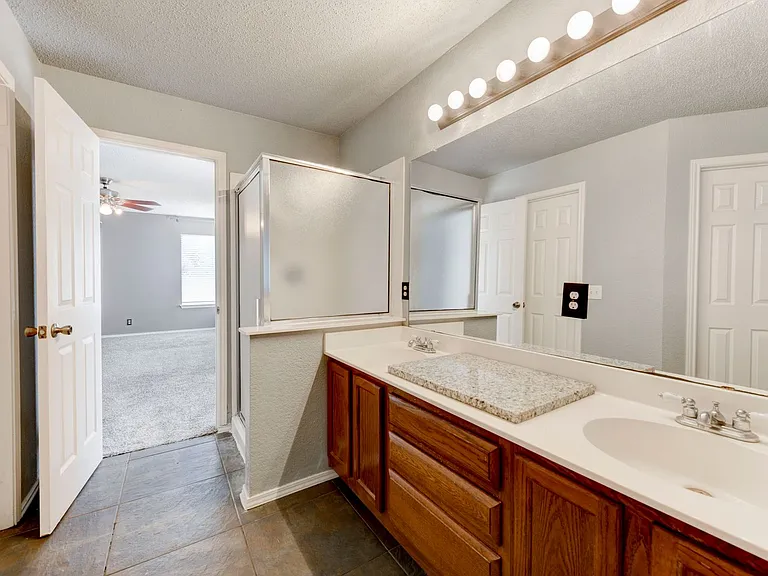 16913 Langland Rd — Photo 16