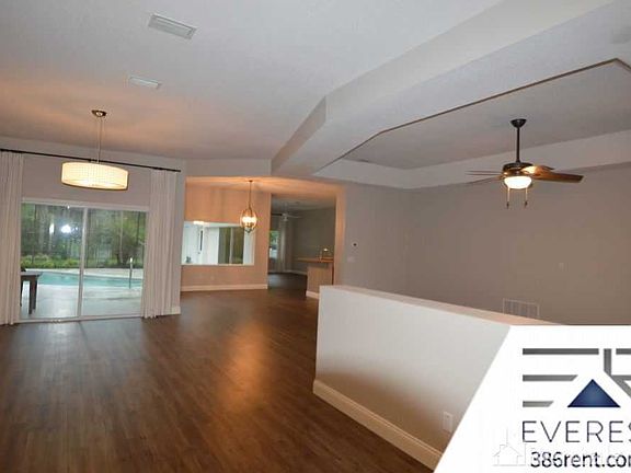 2nd image of 4 Twisted Oak Pl