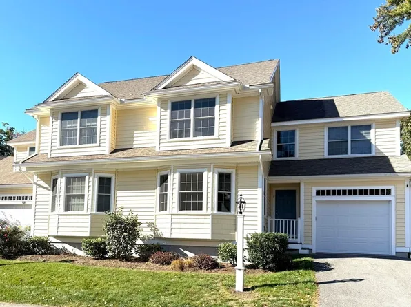 38 Hepatica Dr Unit 36, North Andover, MA 01845