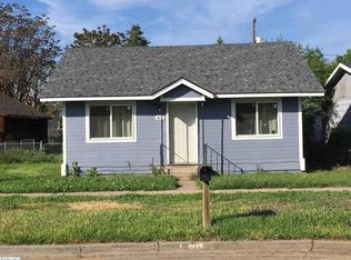 911 Adams Ave, Toppenish, WA 98948