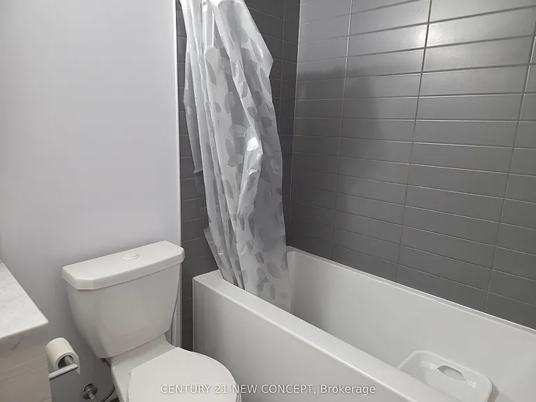 2221 Yonge St #3603 — Photo 6