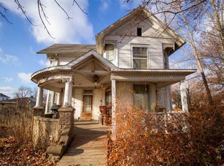 105 N York St, Martinsville, IL