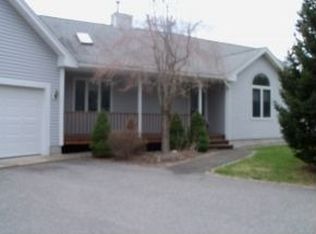 40 Chester Rd, Raymond, NH 03077