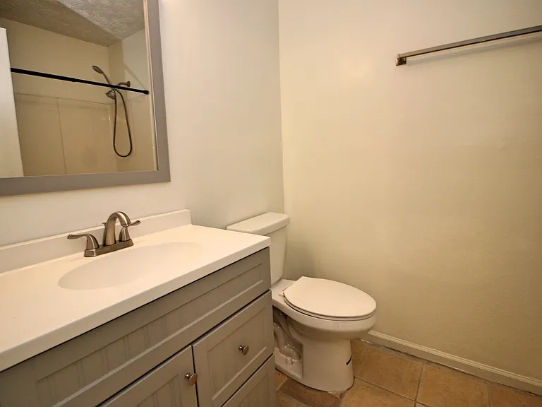 8365 Warren Dr — Photo 10