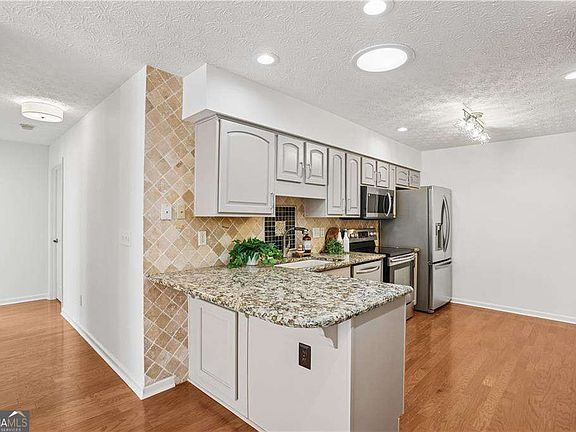 5th image of 3712 Vineyards Lake Cir NW #U-2