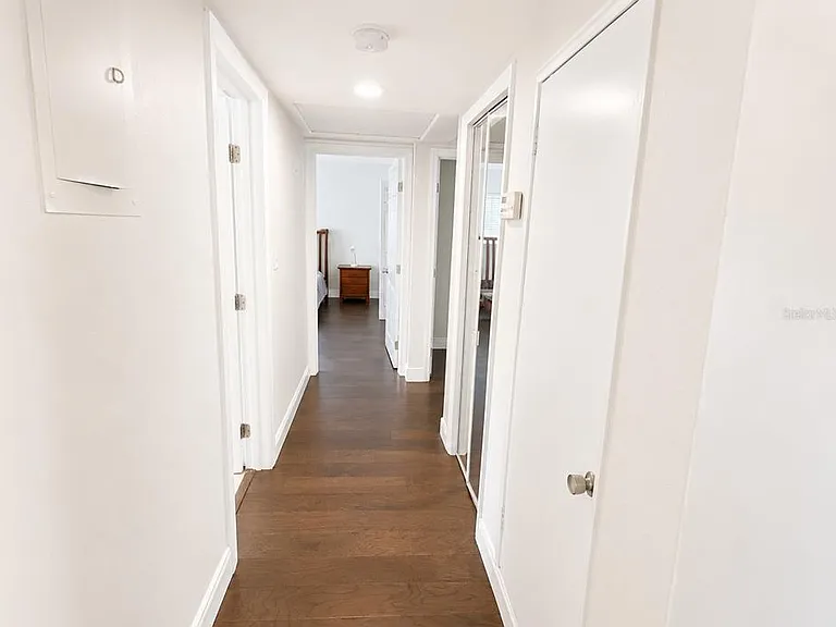 616 Ellendale Dr — Photo 8
