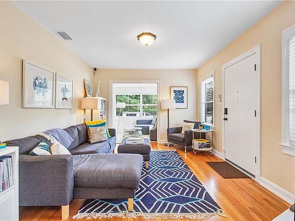 4th image of 1135 S Summerlin Ave