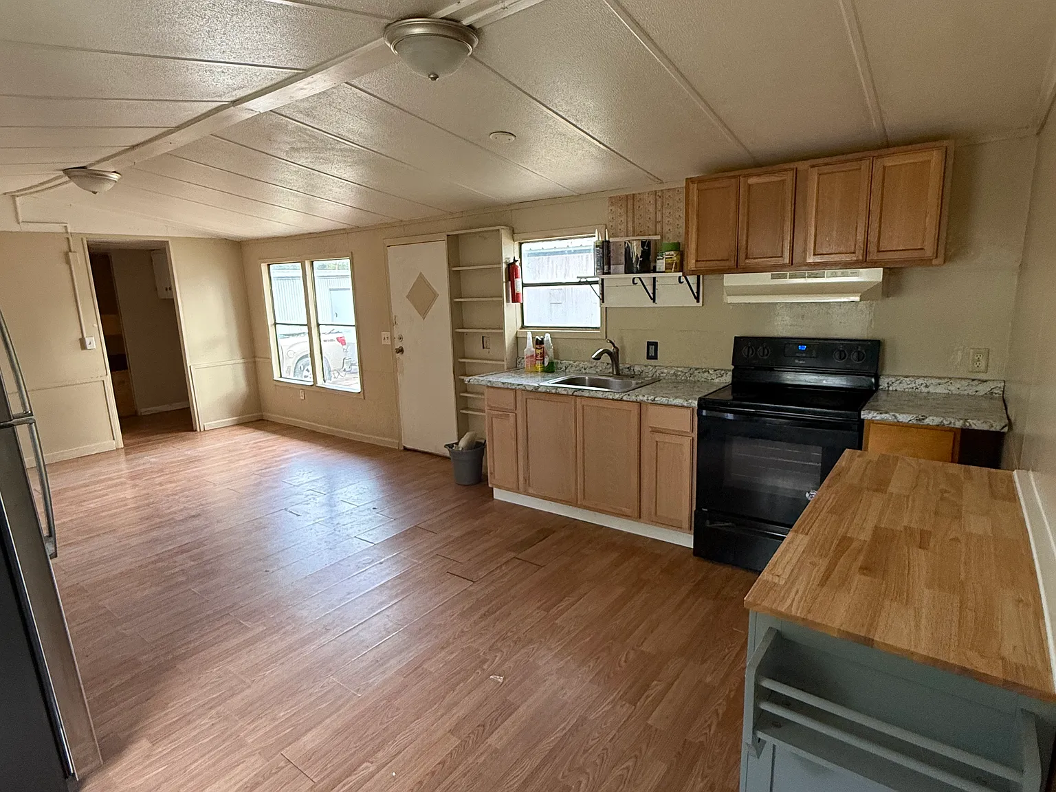 2 bed, 770 sqft, $1,050 — Photo 3