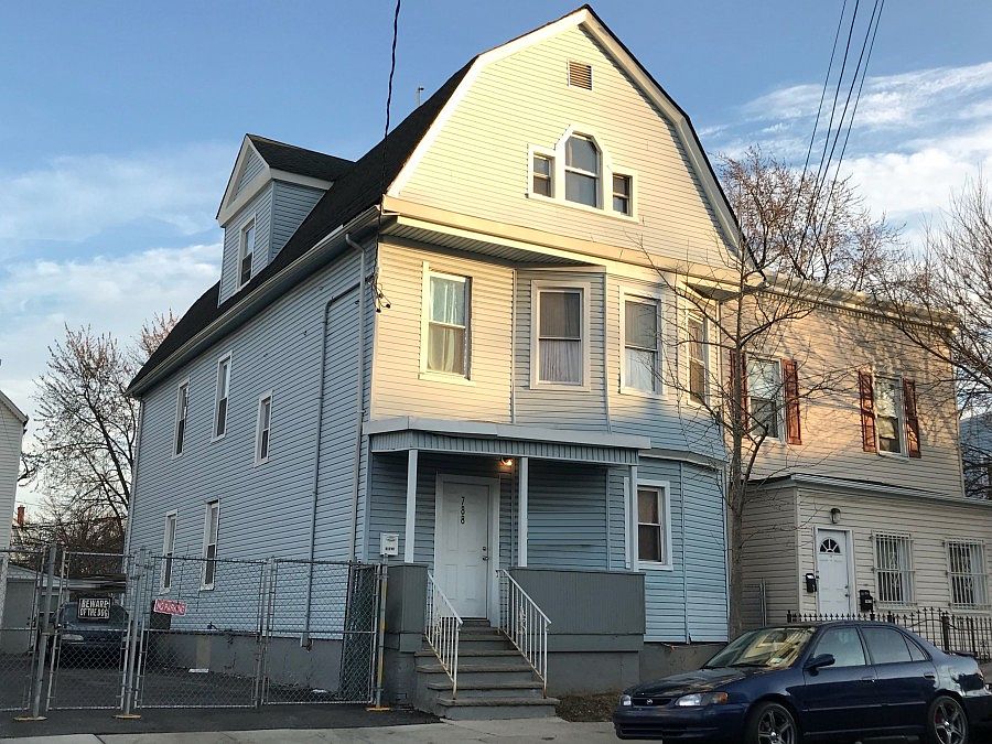 2nd image of 788 S 14th St