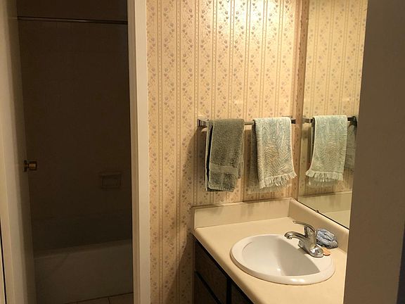 3rd image of 460 S Marion Pkwy APT 854B