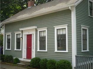 11 Gibbon Ct, Providence, RI 02907