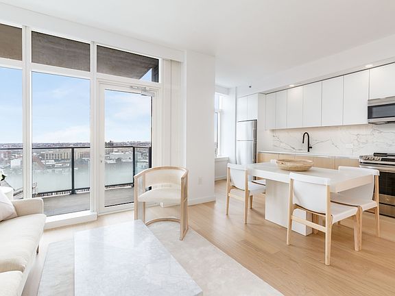 5th image of 123 Linden Blvd APT 21H