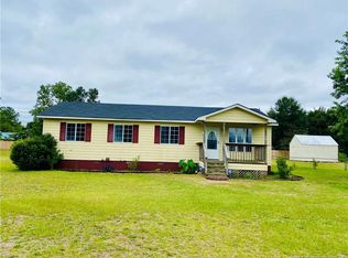 131 Hazel Ln, Raeford, NC 28376