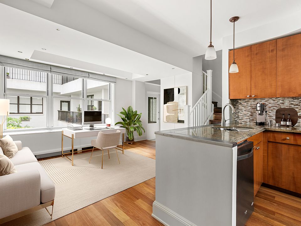 1st image of 3 Hanover Sq APT 22A