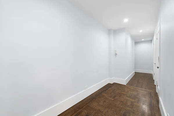 Rented by Compass | media 14