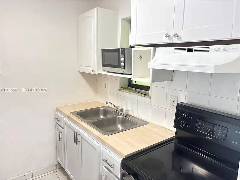 1530 SW 2nd St #101 — Photo 15