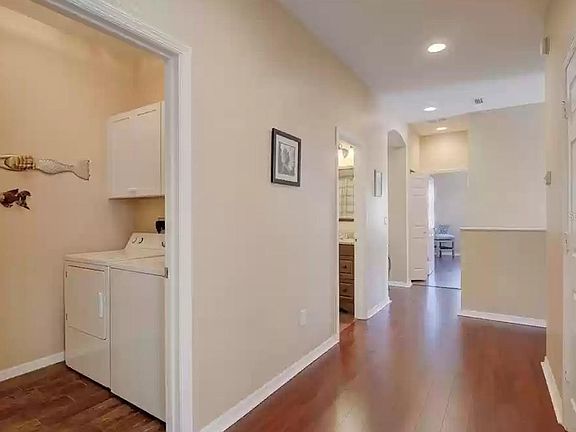 5th image of 240 W End Dr Unit 221