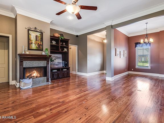 5th image of 202 Brookhaven Dr