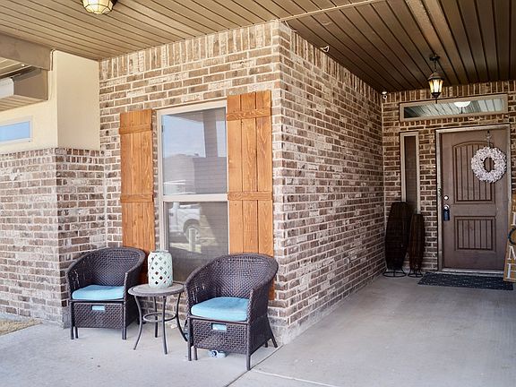 3rd image of 9905 Aloe Ct