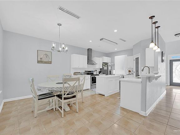 3rd image of 5509 N 35th St