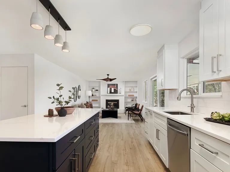 6909 Harvest Rd — Photo 19