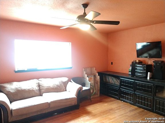 3rd image of 16419 Ledge Way St