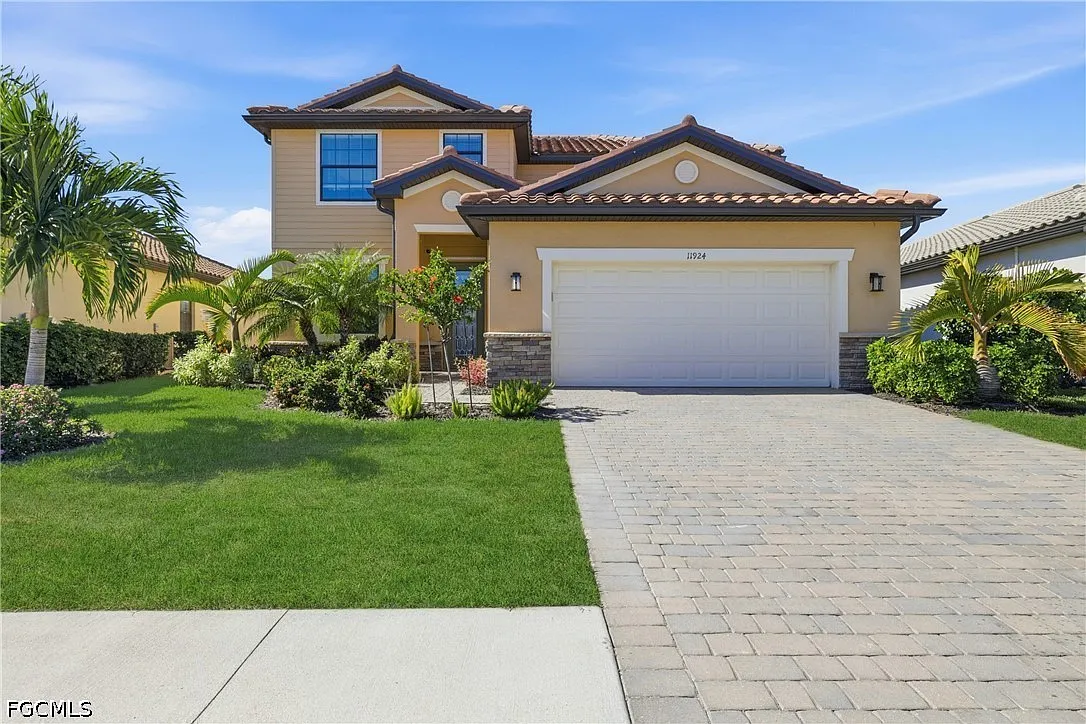 4 bed, 3.0 bath, 2606 sqft, $3,400 — Photo 2