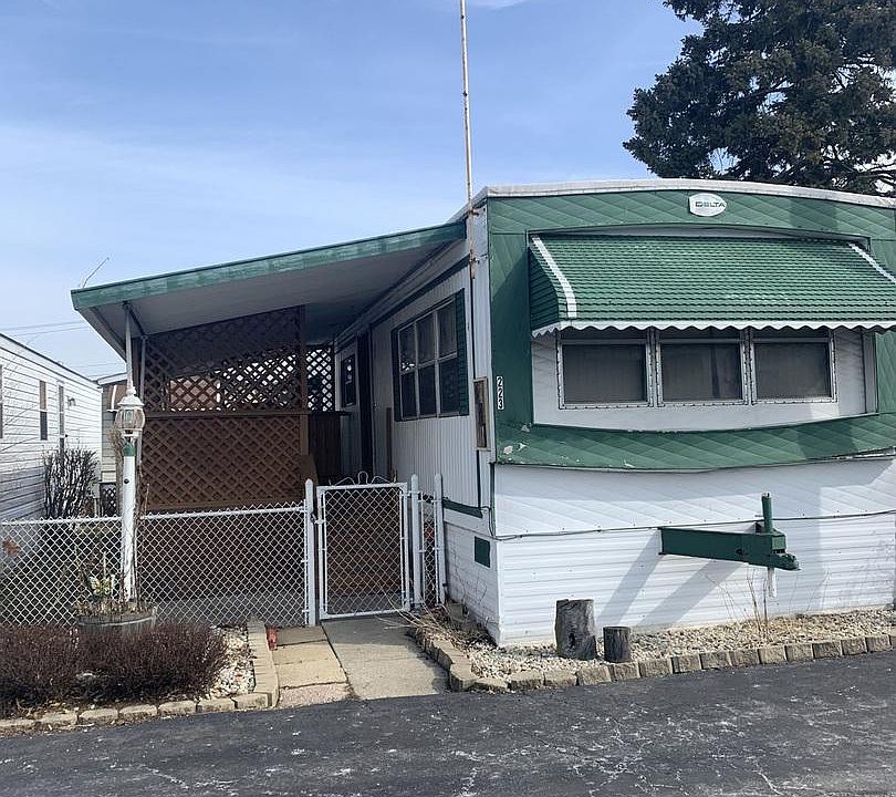 2nd image of 9001 S Cicero Ave #223