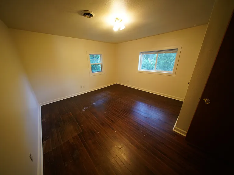 615 S Dewey St — Photo 19