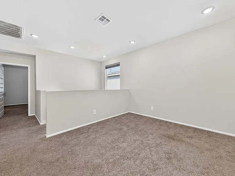 1037 Yuzu Way — Photo 15