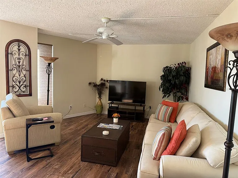 25188 Marion Ave #D-306 — Photo 11