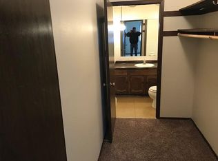 4216 N 104th St APT 1, Milwaukee, WI 53222