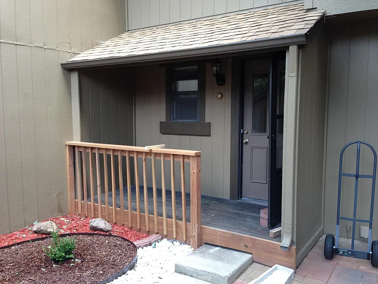 4472 Greenbriar Blvd — Photo 3