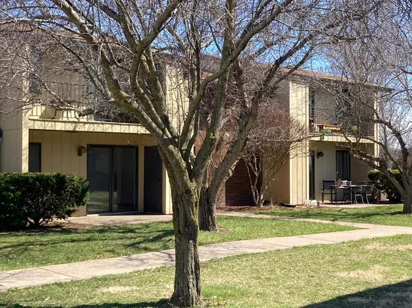 904 SW 9th Ave #9, Aledo, IL 61231