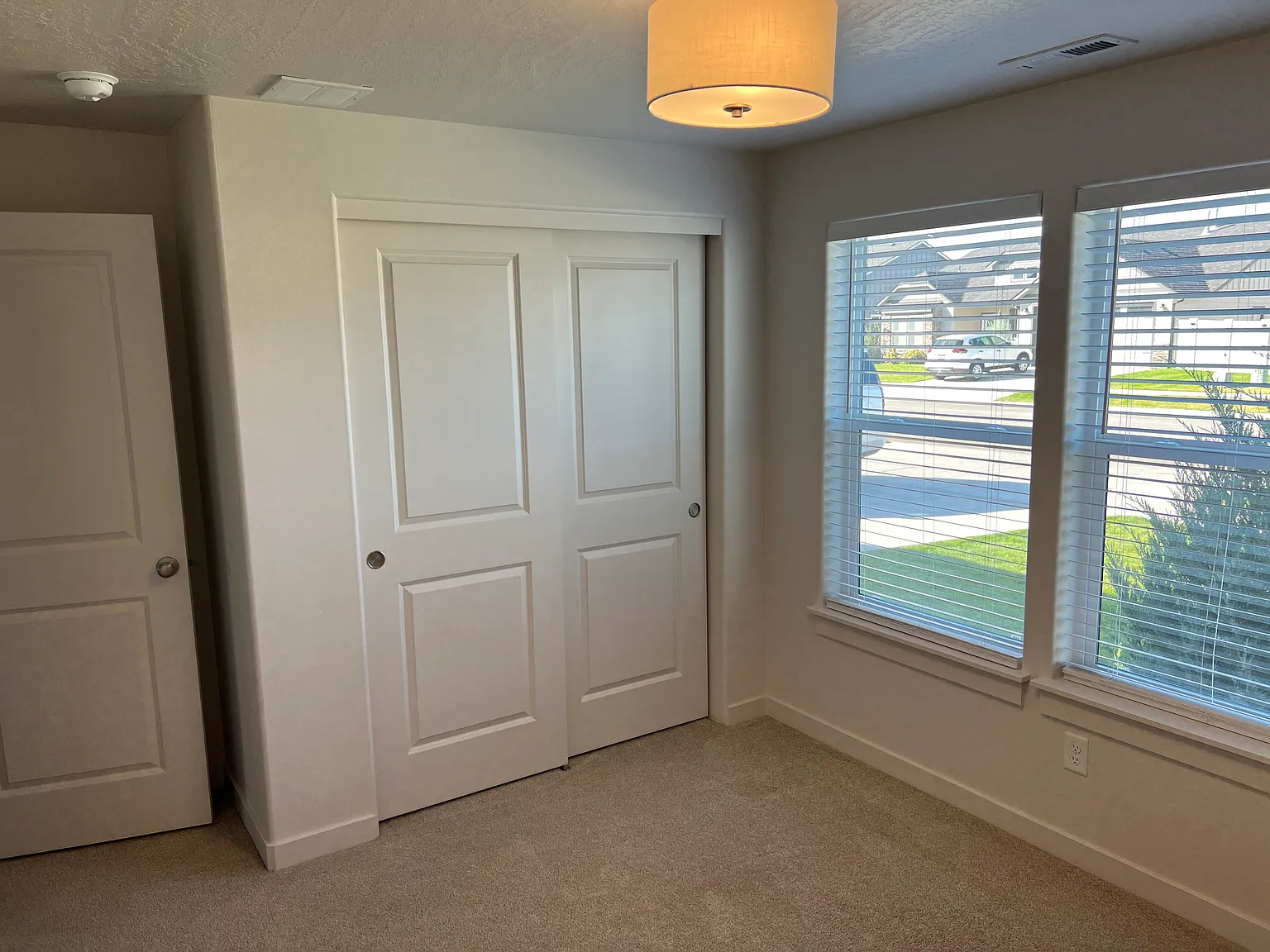 3 bed, 1408 sqft, $2,850 — Photo 4