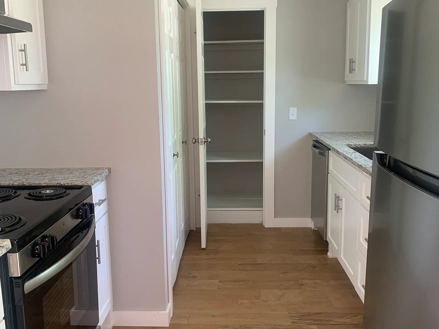 2 bed, 850 sqft, $995 — Photo 4