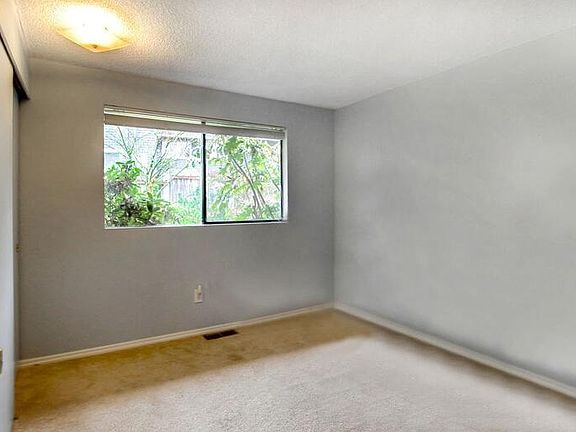 5th image of 2020 183rd Ave NE