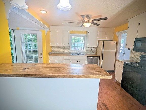 5th image of 2016 Cedarhurst Dr