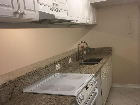 5th image of 5310 NE 6th Ave APT B