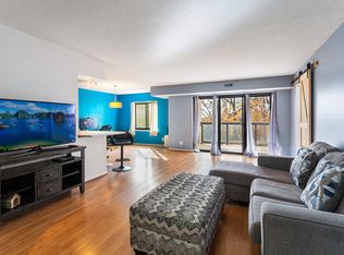 309 Yoakum Pkwy APT 505, Alexandria, VA 22304