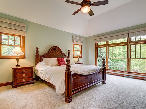 5th image of 10825 Lakebrook Dr