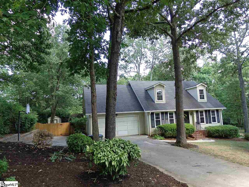 1st image of 10 Shelly Ln