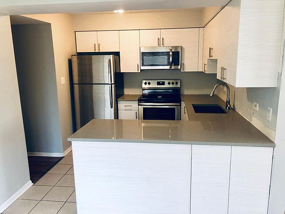 4th image of 1210 Burlington Ave APT 2E