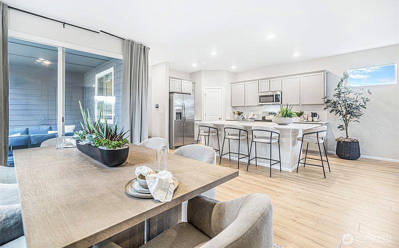 3rd image of 14011 179th Street Ct E