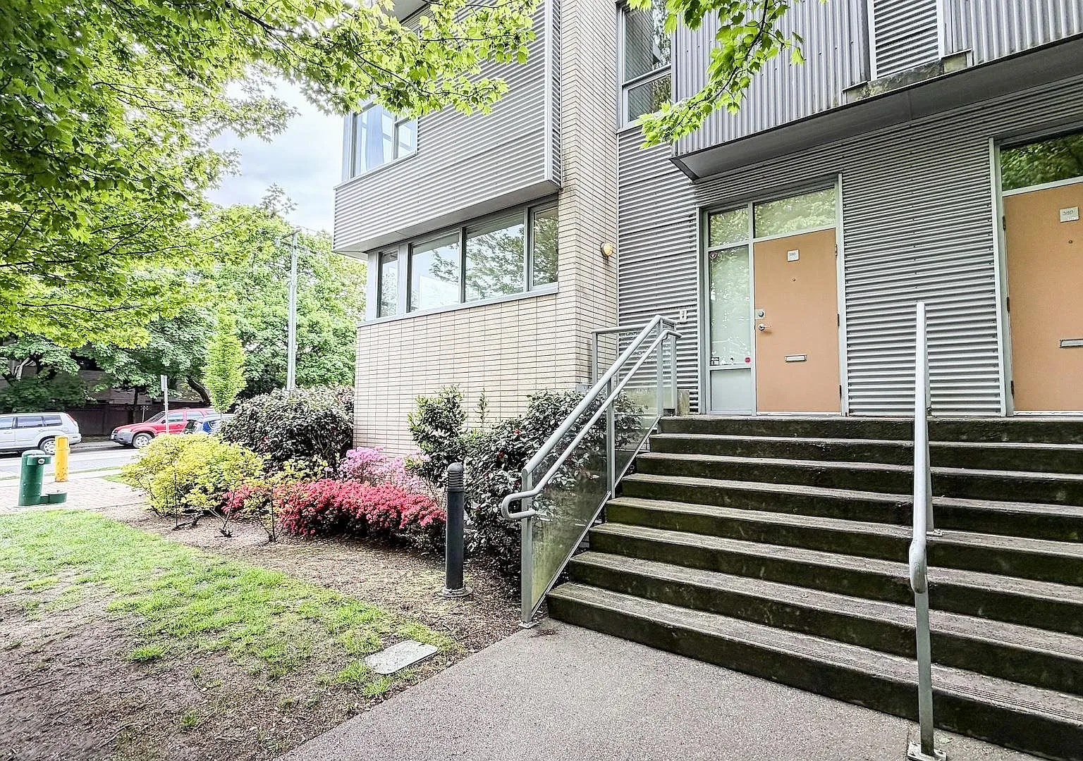 3 bed, 1622 sqft, $4,700 — Photo 3